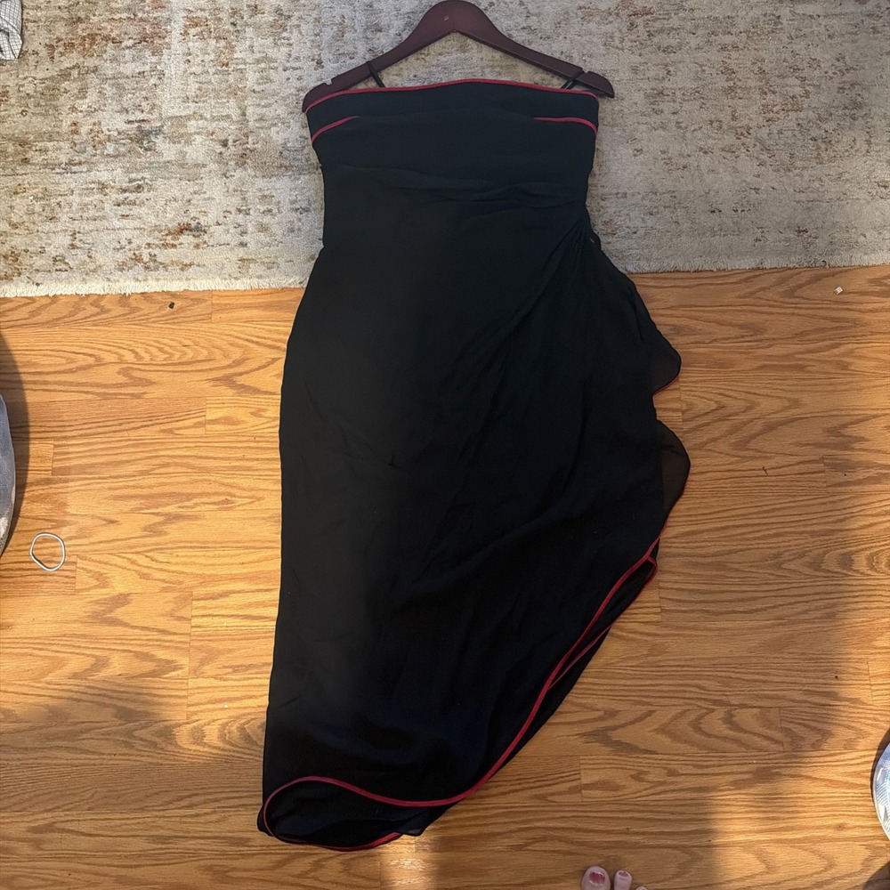 Kay Unger Dress Women sz 6 Black Strapless Red Line Tiered Asymmetrical Hem